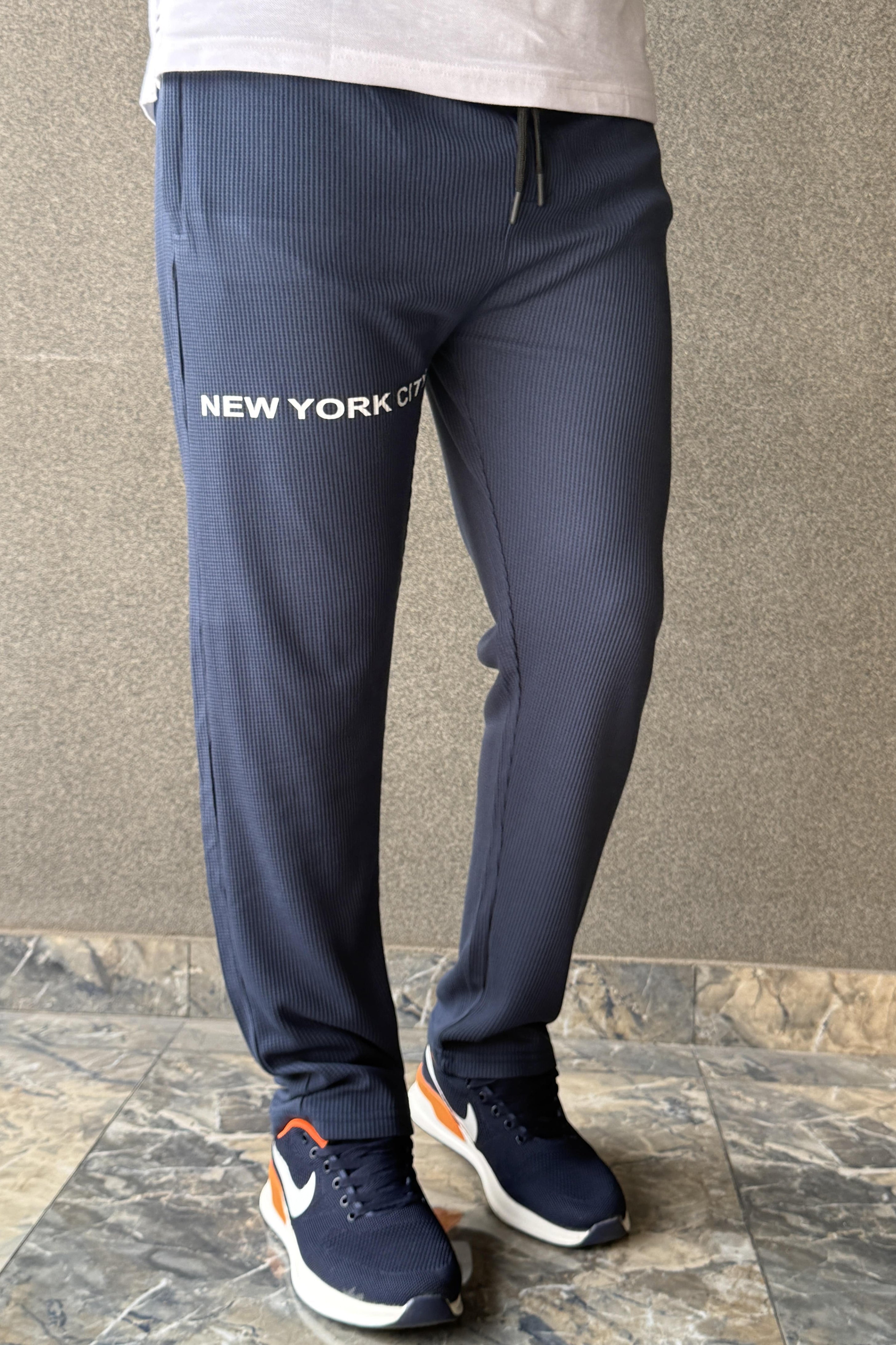 Men's Imported NY Zinc Jacquard Trousers - button & threads