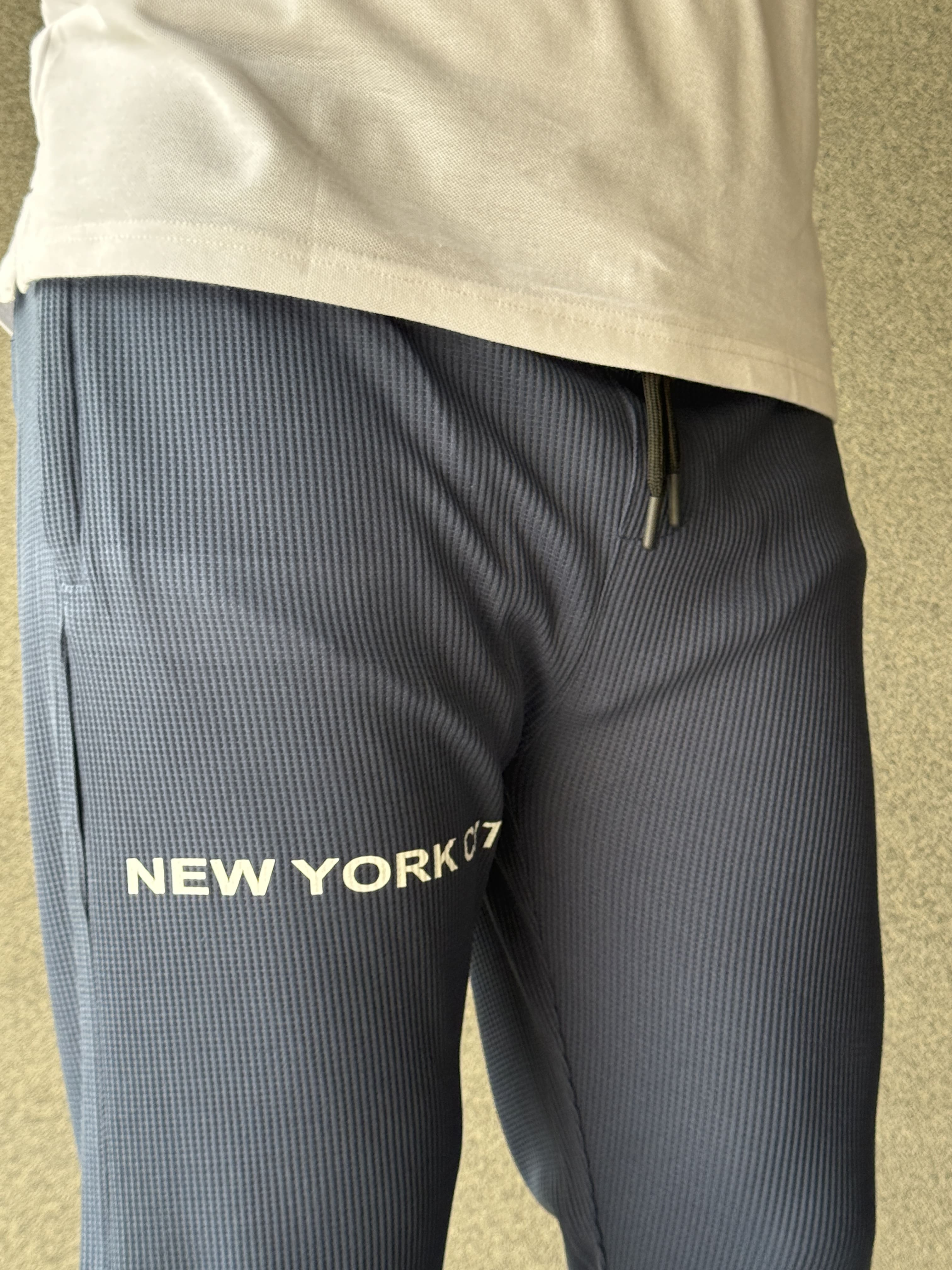 Men's Imported NY Zinc Jacquard Trousers - button & threads