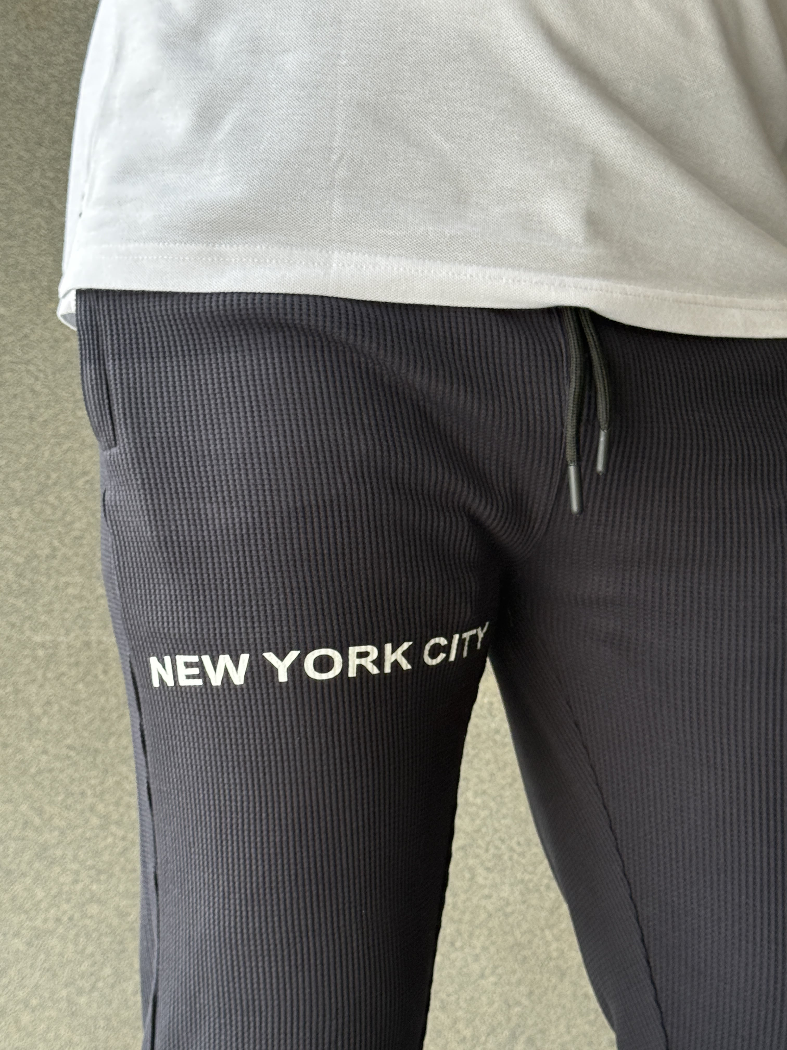 Men's Imported NY Black Jacquard Trousers - button & threads