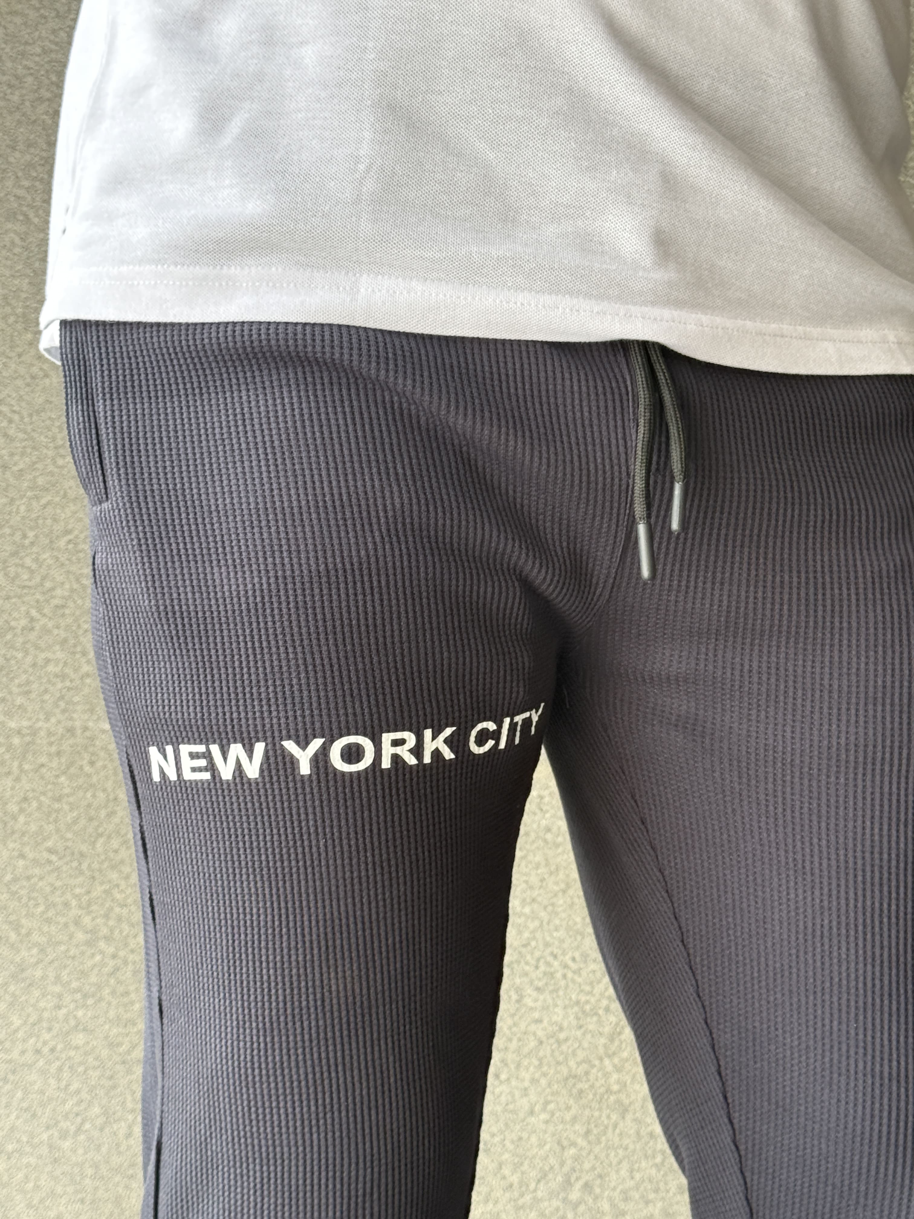 Men's Imported NY Dark Grey Jacquard Trousers - button & threads